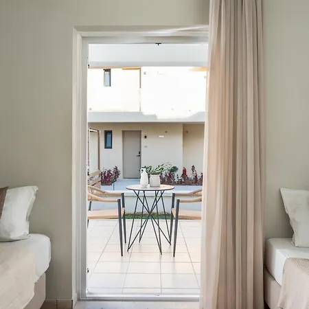 Ekati Mare Lifestyle ホテル 4*